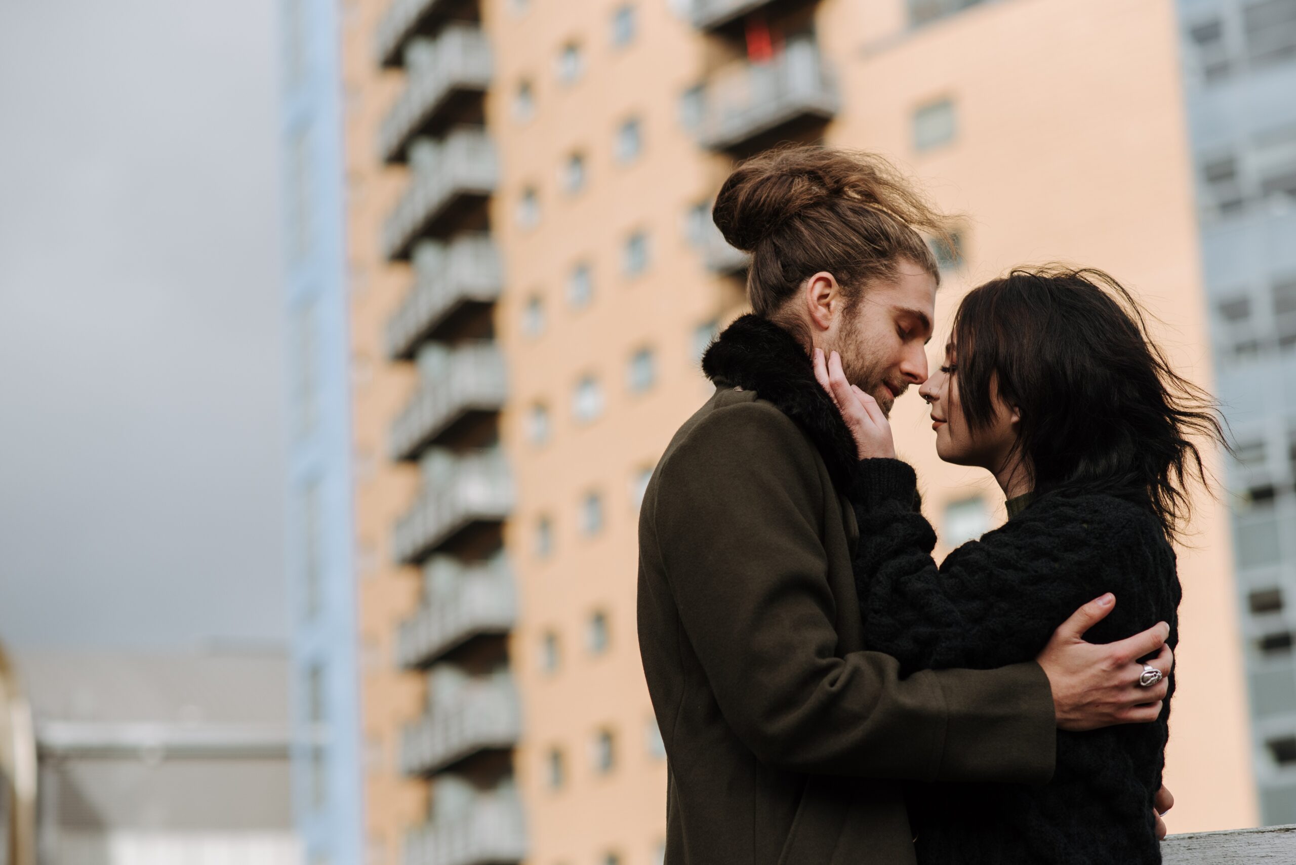 Couple who fell in love online discover they have a TWO FOOT