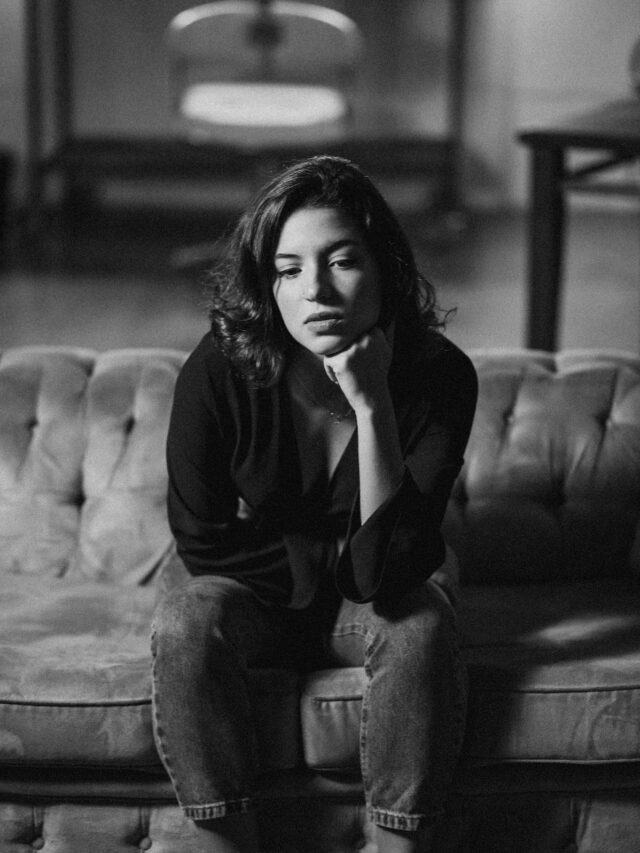 5 smart ways to deal with someone who always plays the victim