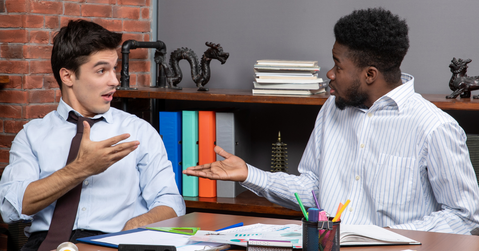 pic1330 1 People with low social intelligence have trouble recognizing these 9 social cues