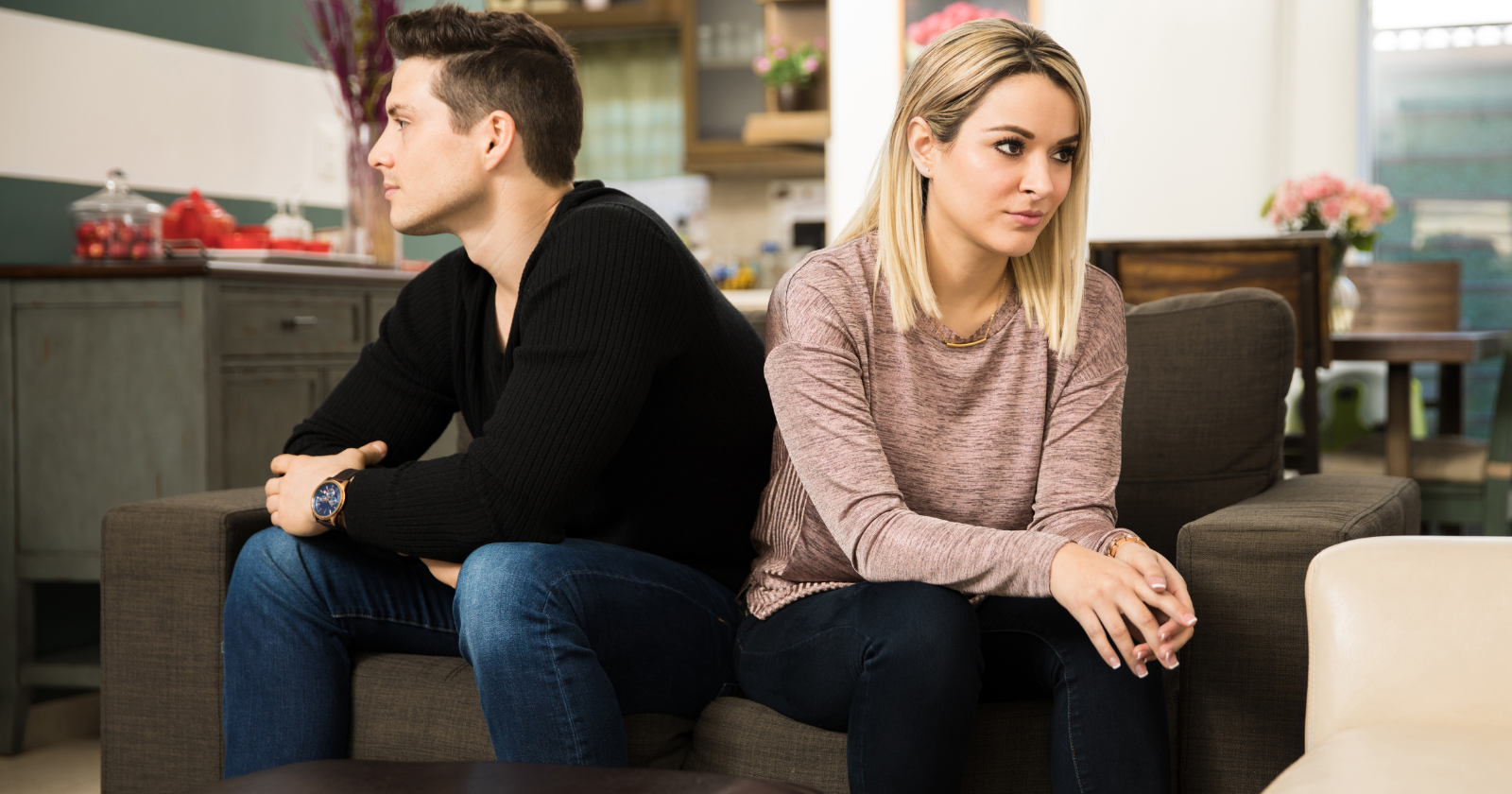 11 signs your partner has a fear of losing control in the relationship 1 pic1650 11 signs your partner has a fear of losing control in the relationship